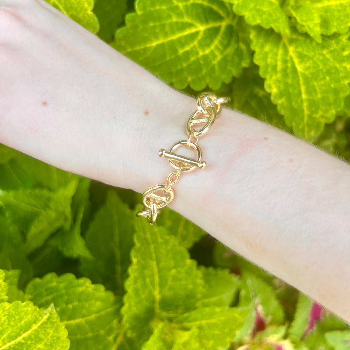Anchor Link Toggle Bracelet