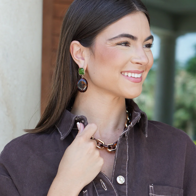 Ava Resin Linked Toggle Necklace