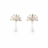 Trudy Pearl Earrings