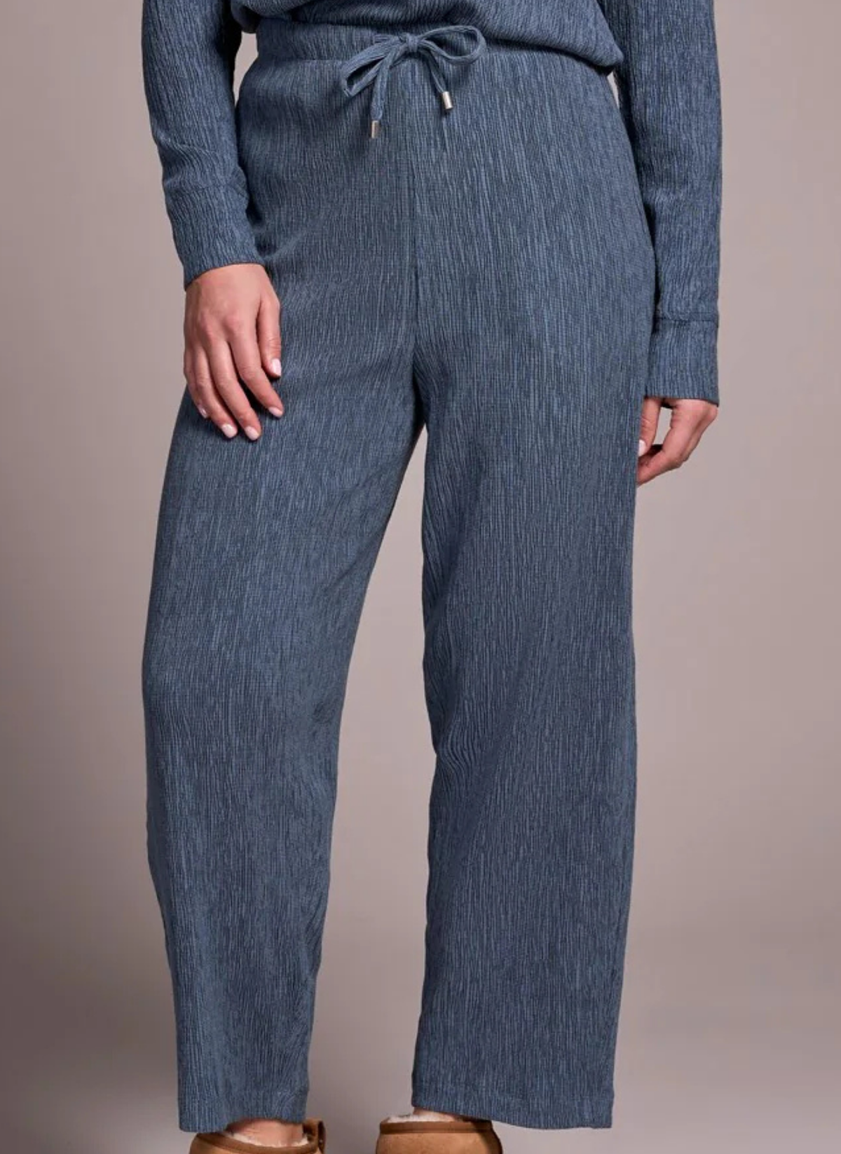 Two-Tone Crinkle Flowy Pant