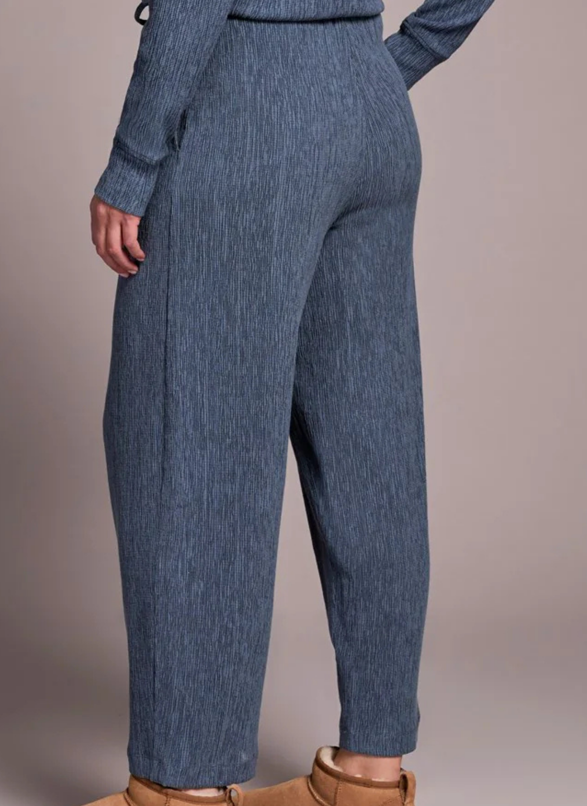 Two-Tone Crinkle Flowy Pant