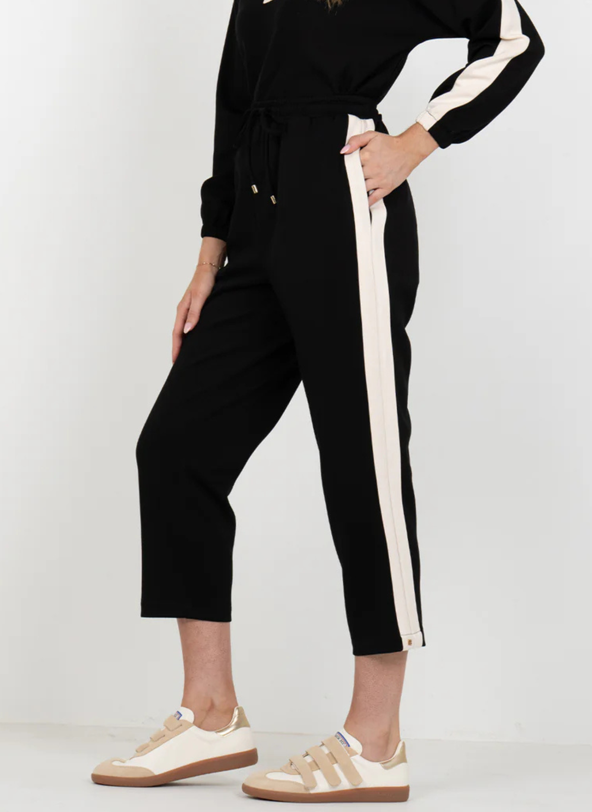 Joy Jogger- Midnight Vanilla