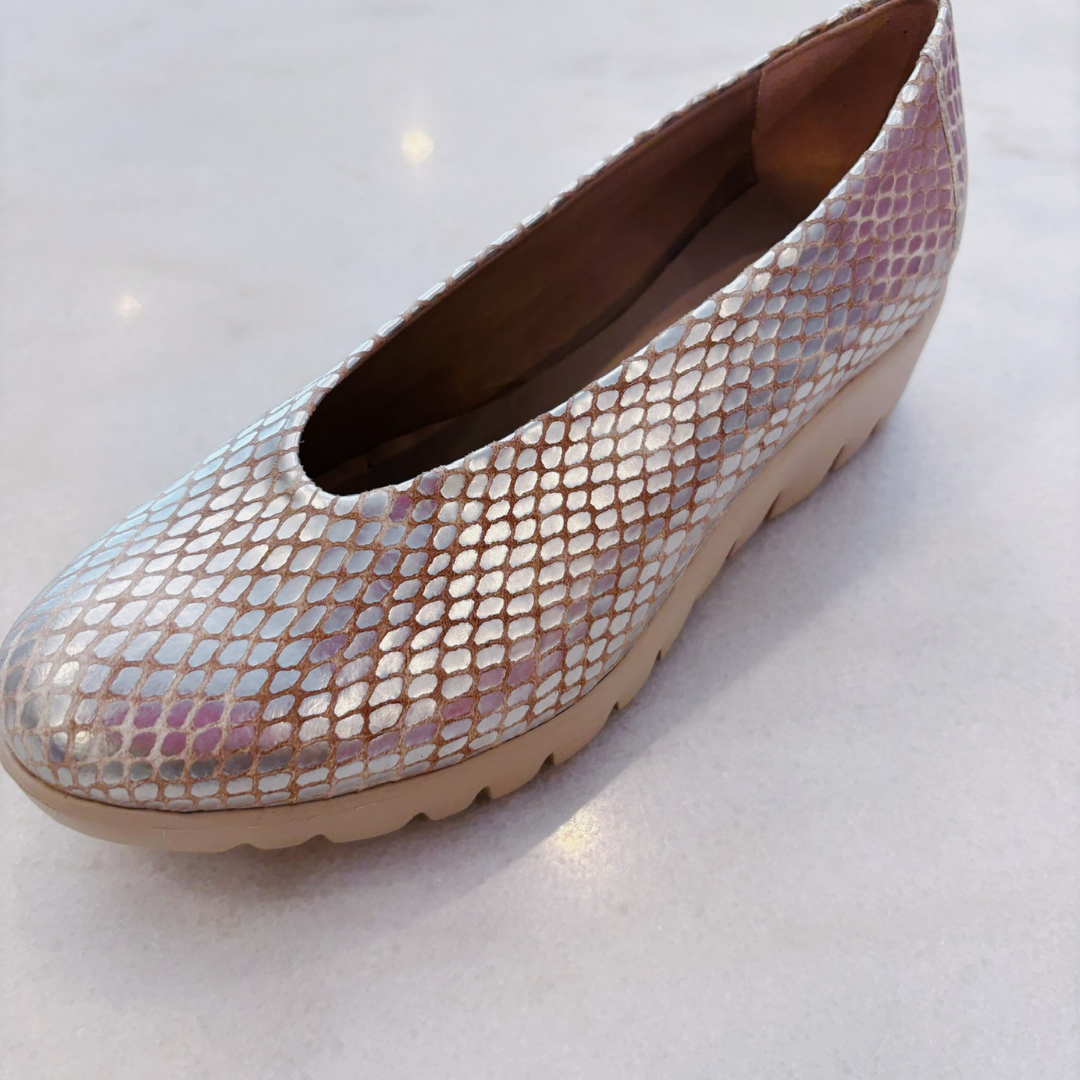 Maya Fly 00 Wedge - Silver Snake