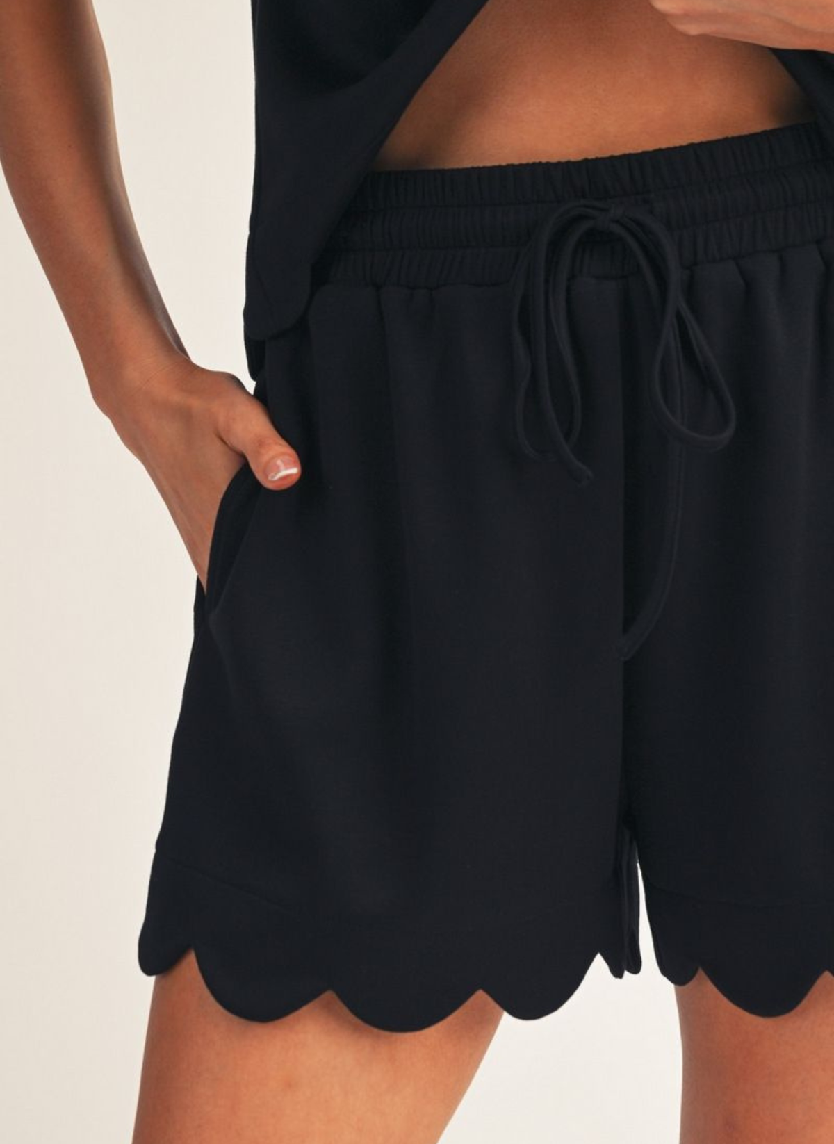 Charlotte Scallop Set