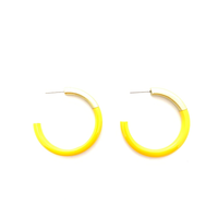 Liz Medium Horn Hoops