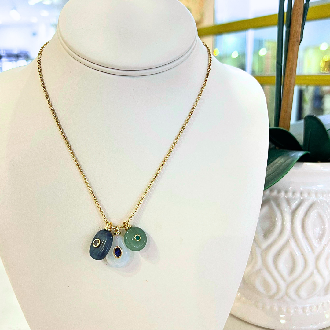 Small 3 Stone Dainty Chain Necklace