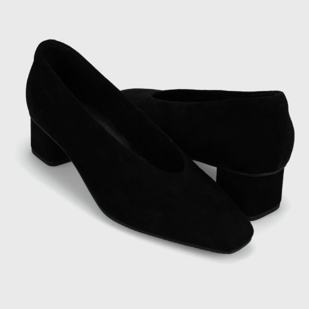 Solara Pump - Black Suede