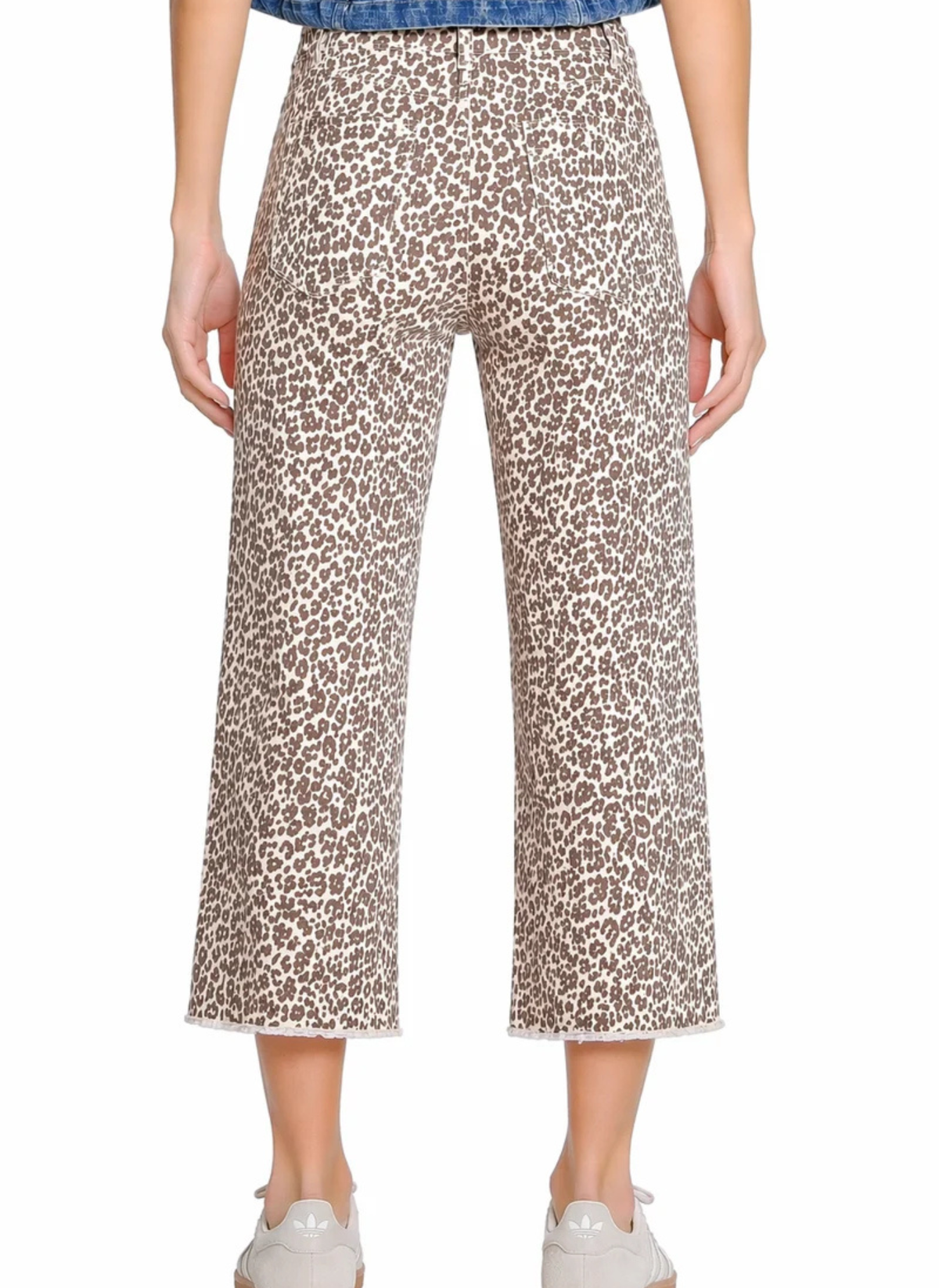 Pleat Patch Pocket Wide Leg Jean