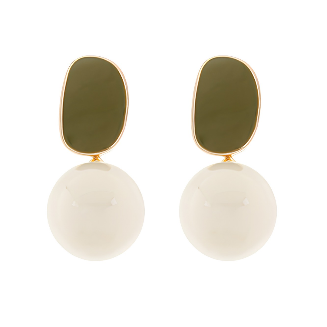 Zorina Pearl Dangle Earrings