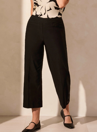Pull-On Capri w/Eyelets - Black