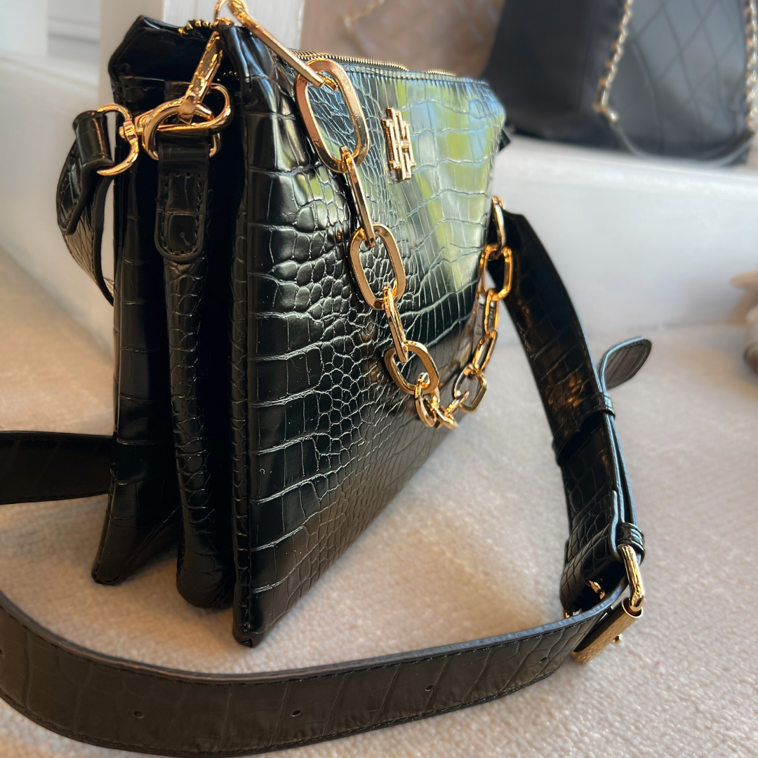 Ariana Crossbody