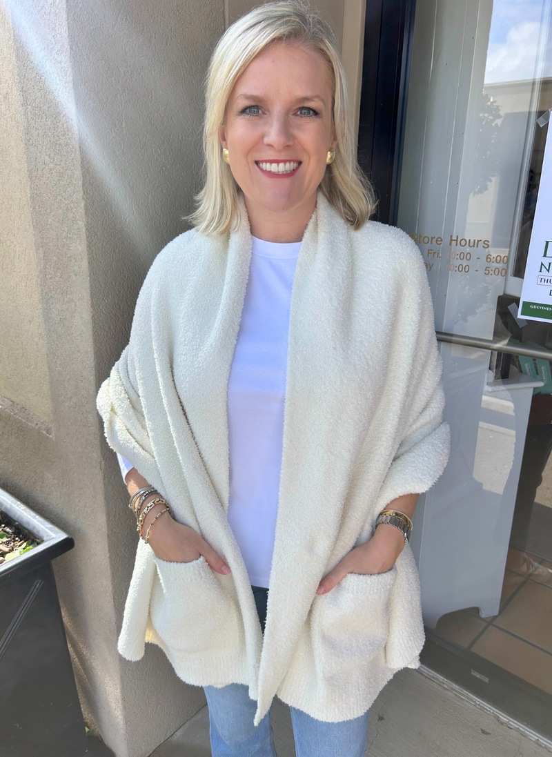 Plush Microfiber Wrap with Pockets
