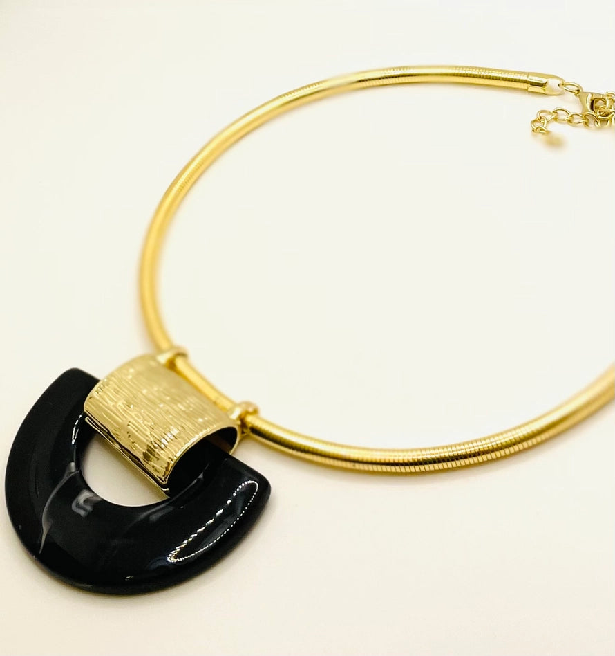 Serpentine Collar Necklace